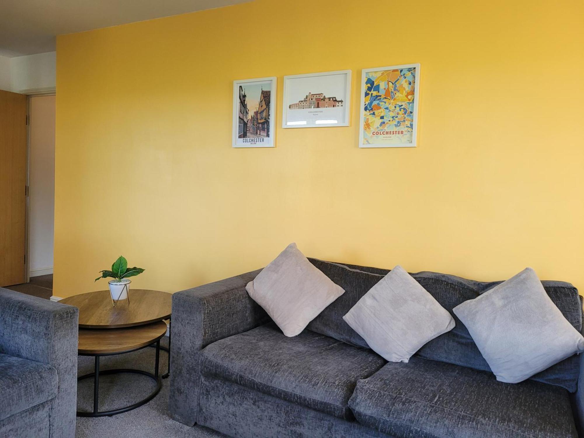 Catchpole Stays Abbey Field Apartment- A Lovely 2 Bed Apartment With Field Views Near Colchester Town Centre エクステリア 写真